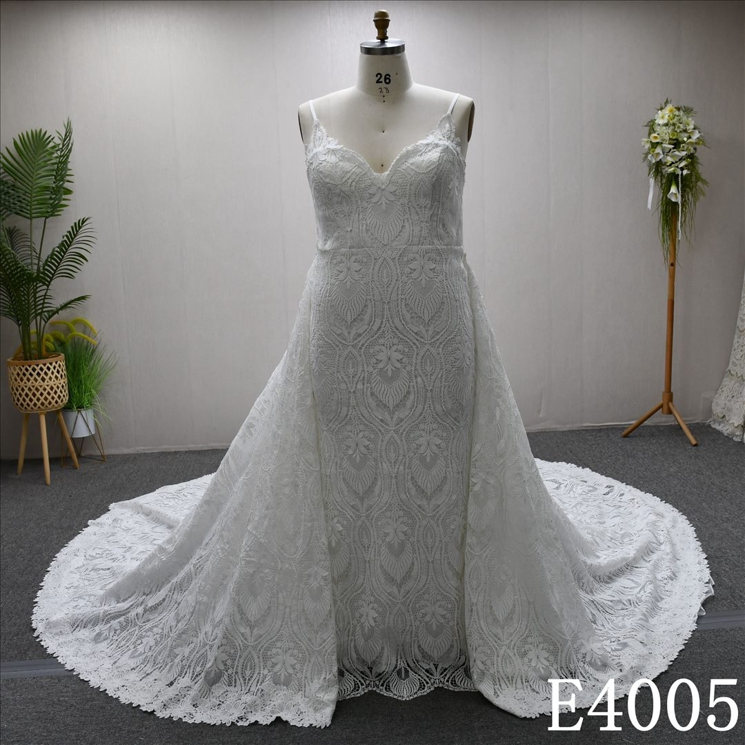 Detachable train, mermaid plus-size wedding dress, full-body lace embellishment
