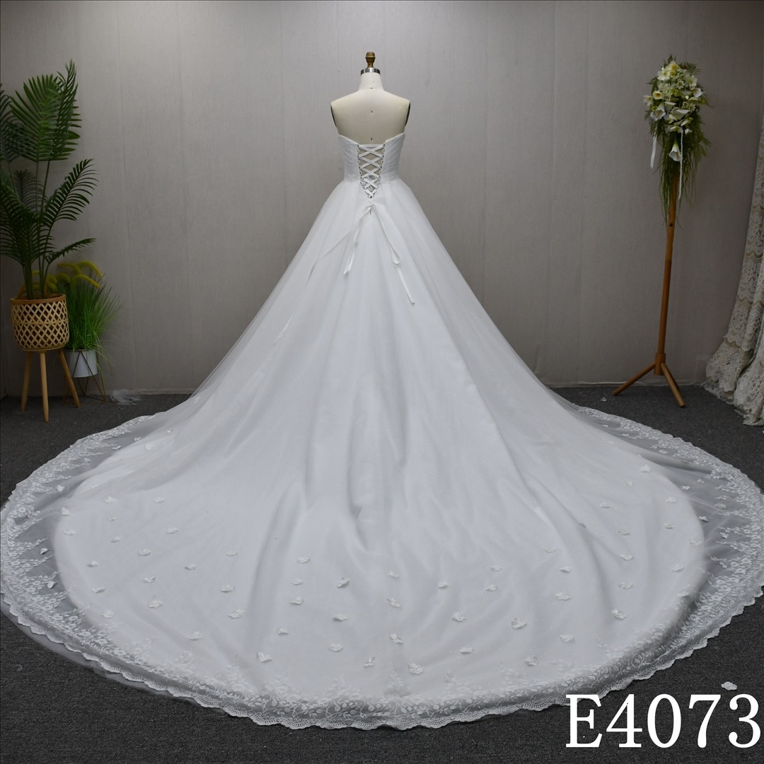 Hot-selling A-line dress, luxurious design, lace, long train wedding dress/evening gown