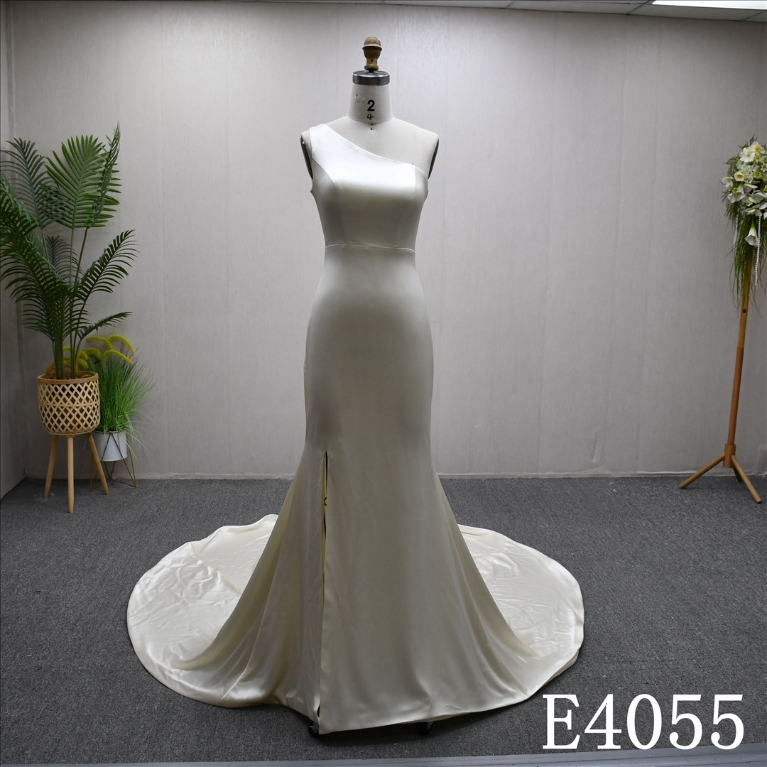 Bestselling Mermaid, simple design, soft and comfortable, back zipper design  wedding dress.