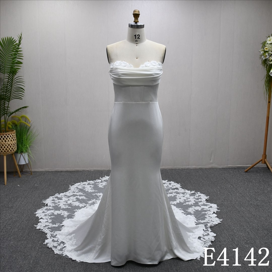 Beautiful unique luxury A-line lace back zipper and button wedding evening dress