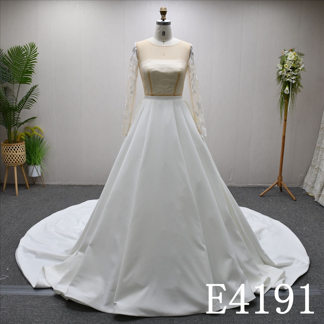 This new Straight neckline Mermaid lace with detachable A-line skirt and detachable top