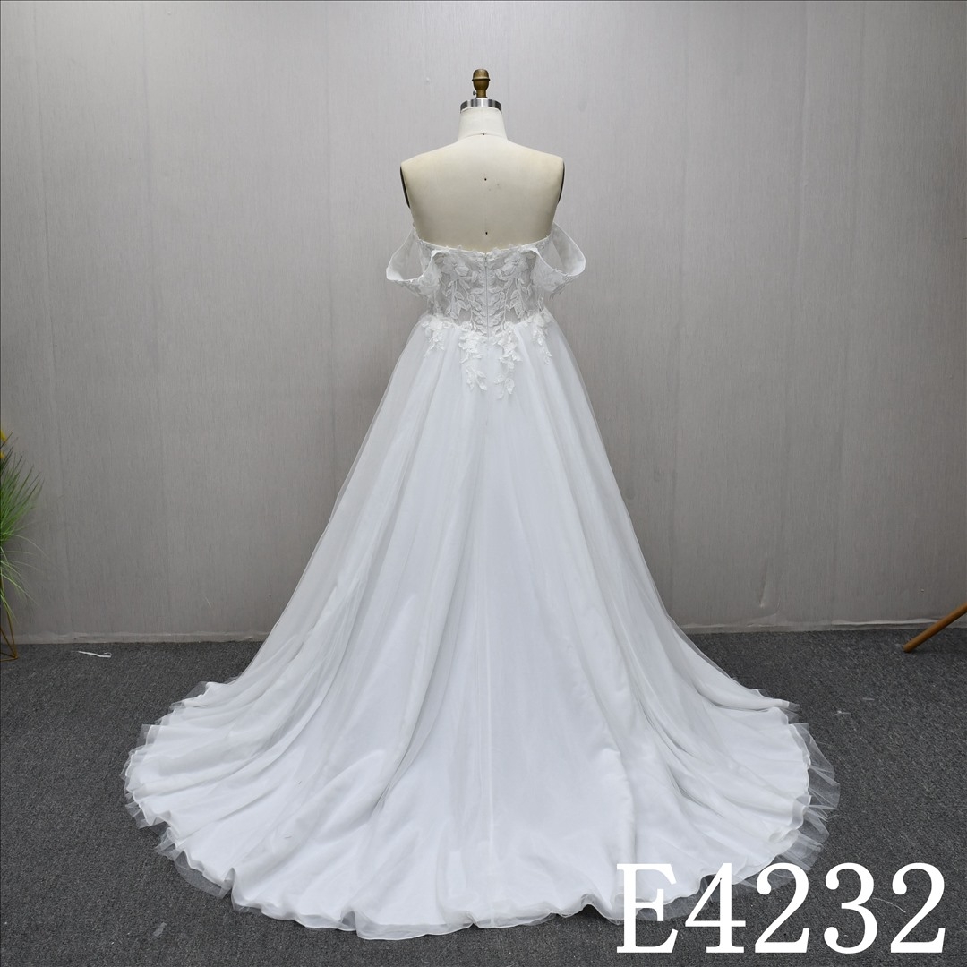 2025 New Sweetheart neckline Off shoulder sleeves Lace Wedding Dress