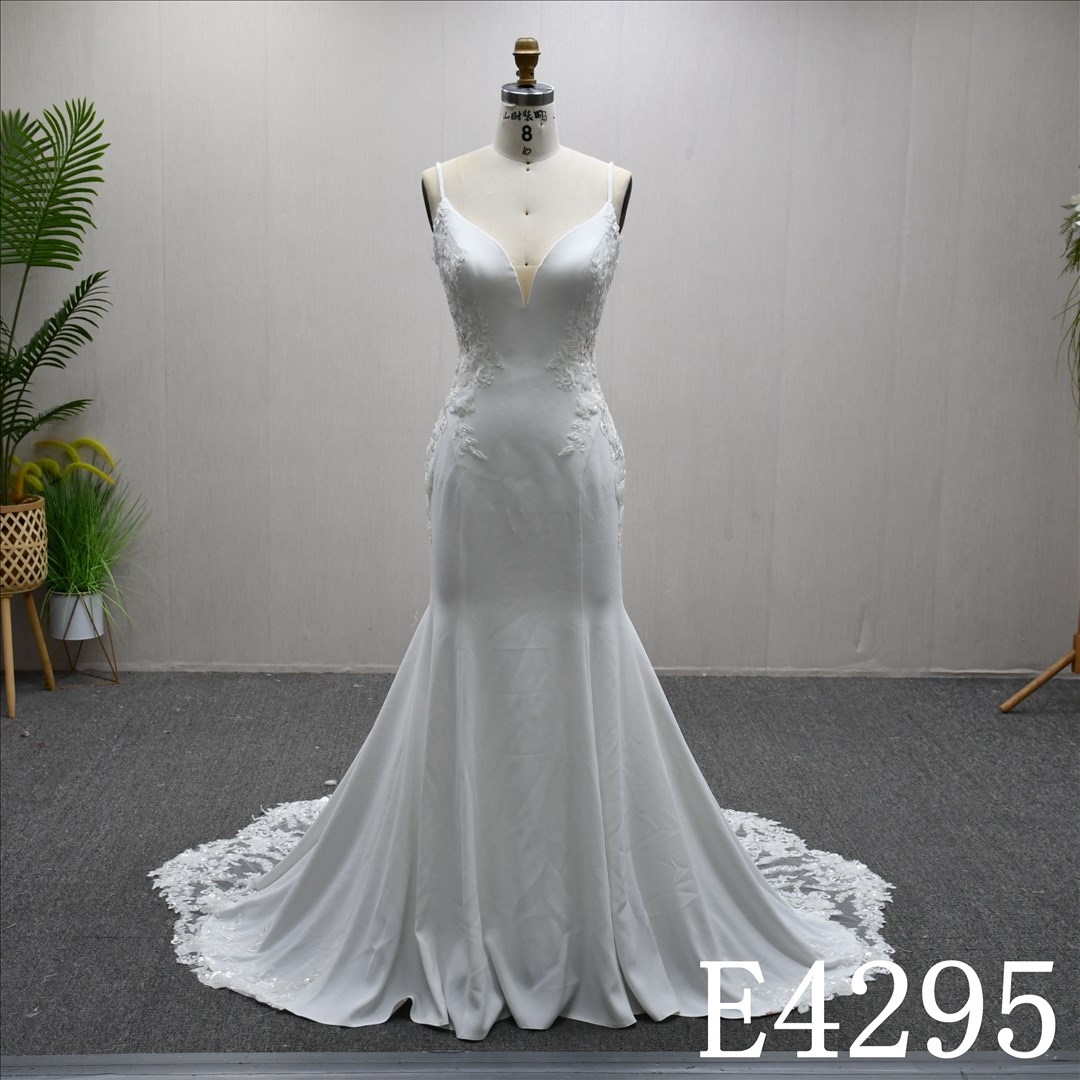 Best selling Mermaid dress, simple zipper and button back design, sweep train wedding dress