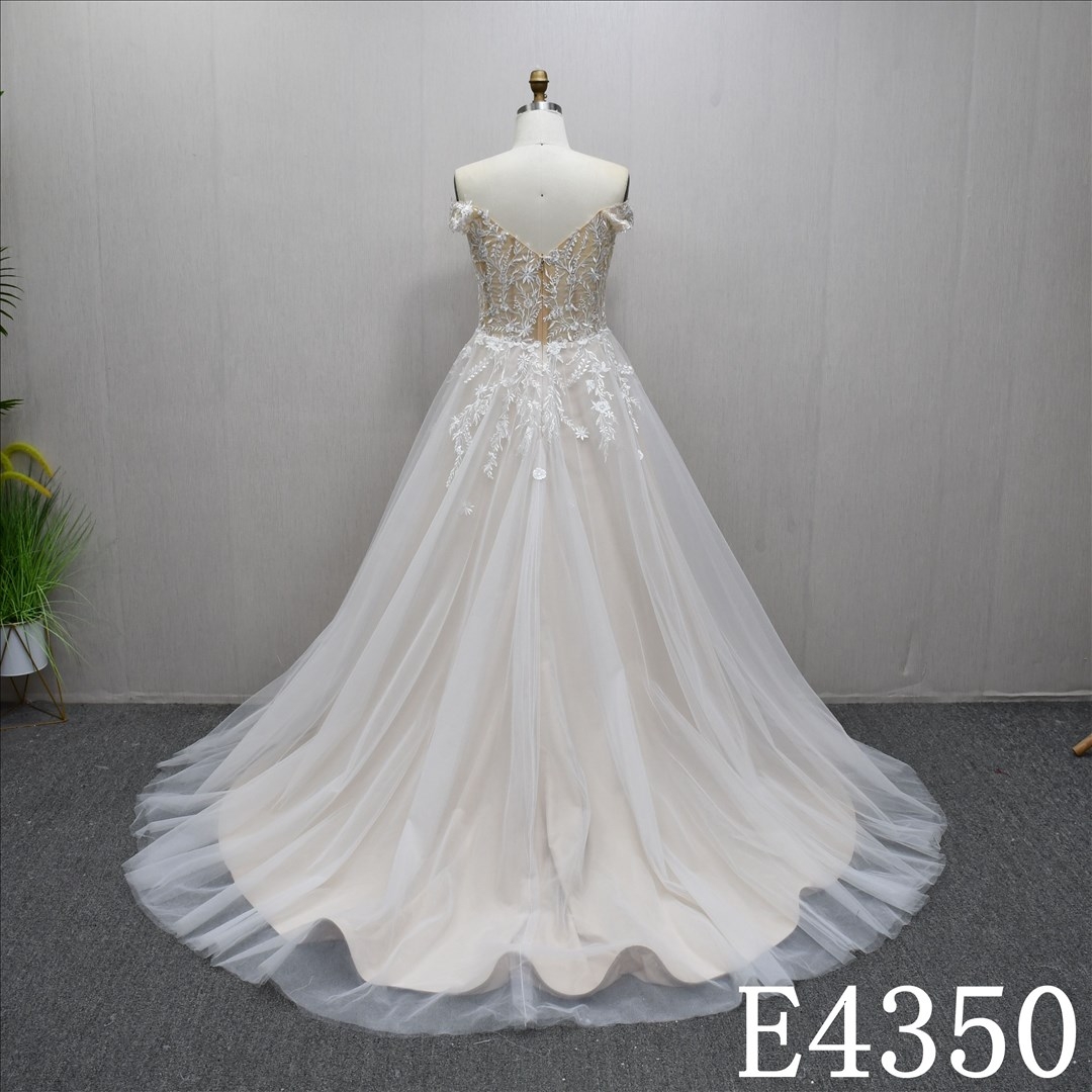 2025 New Spoon neckline A-line ivory and nude color Wedding Dress Evening Gown