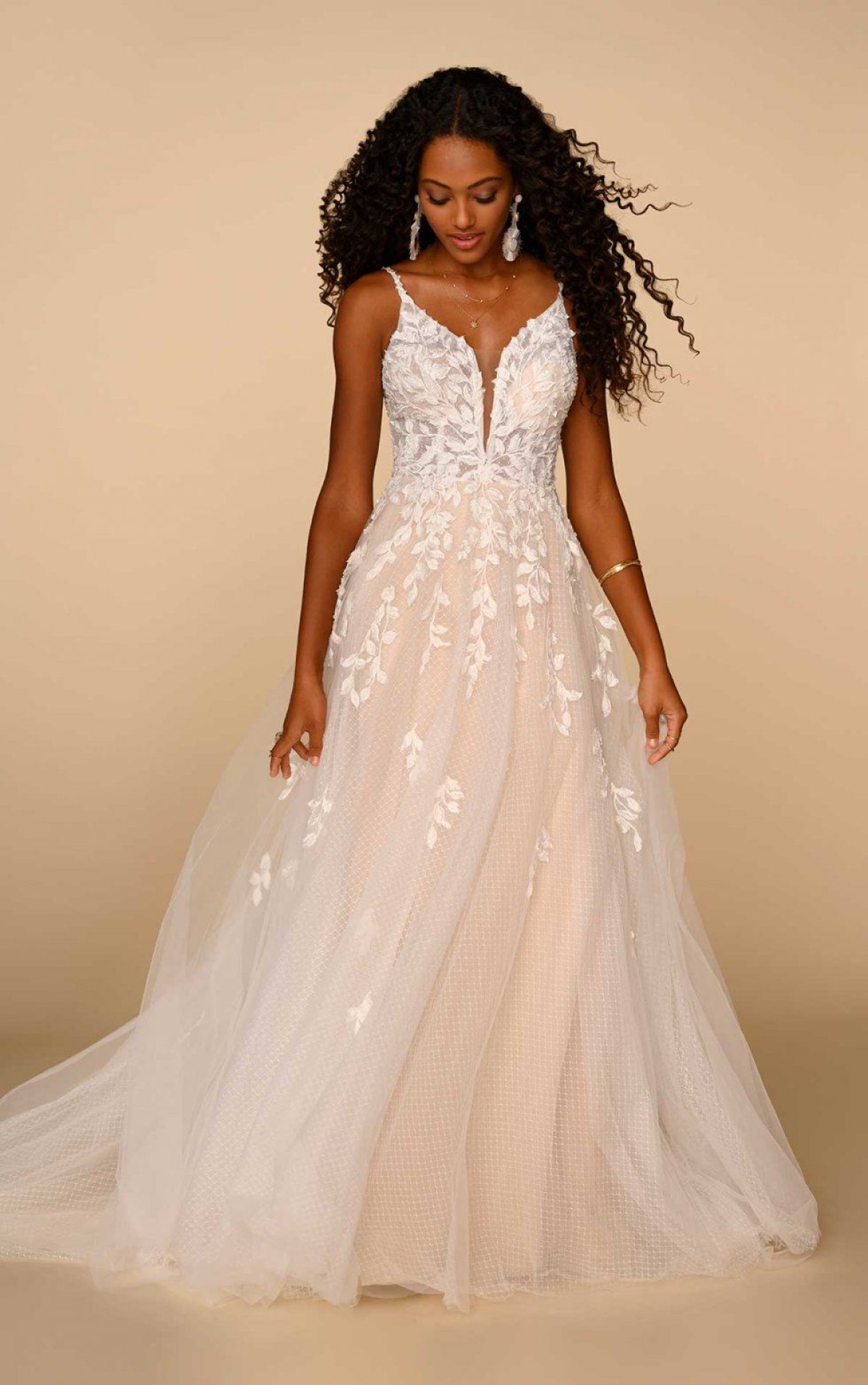 Boho Bridal gown low back with V neckline