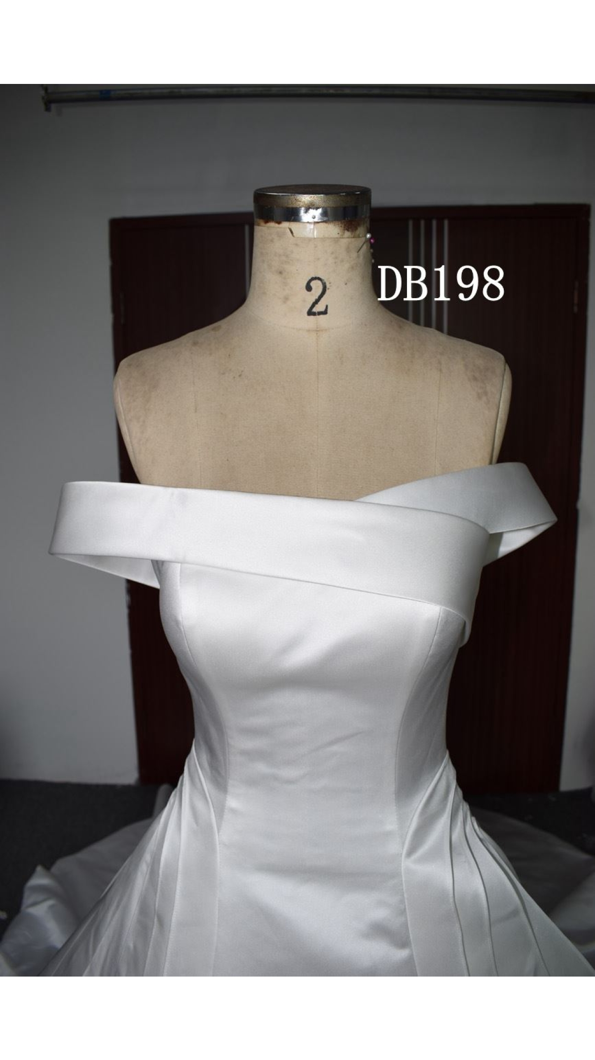 Fashionable design off shoulder satin lady dress