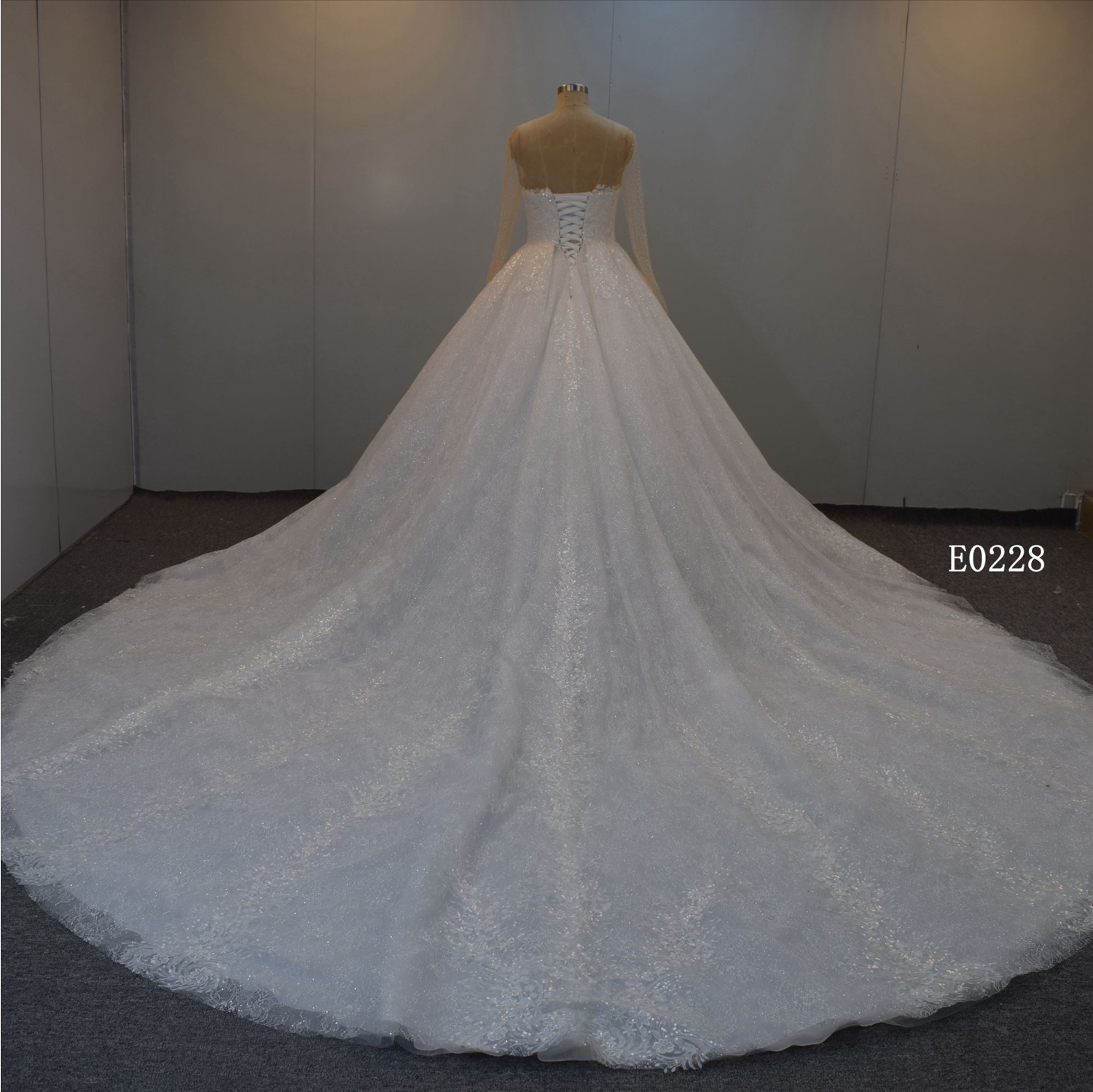 Ball gown style bridal gown, hot sell long sleeves ball gown, custom