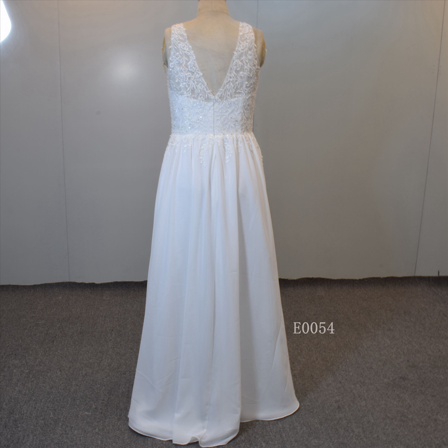 A Line Chiffon Bridal Gown Whole Sell V Neckline Applique Bridal Dress