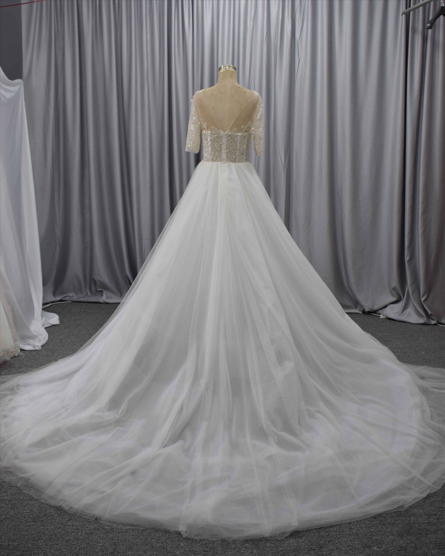 Short sleeves bling bling bodice A line wholesale price bridal gown