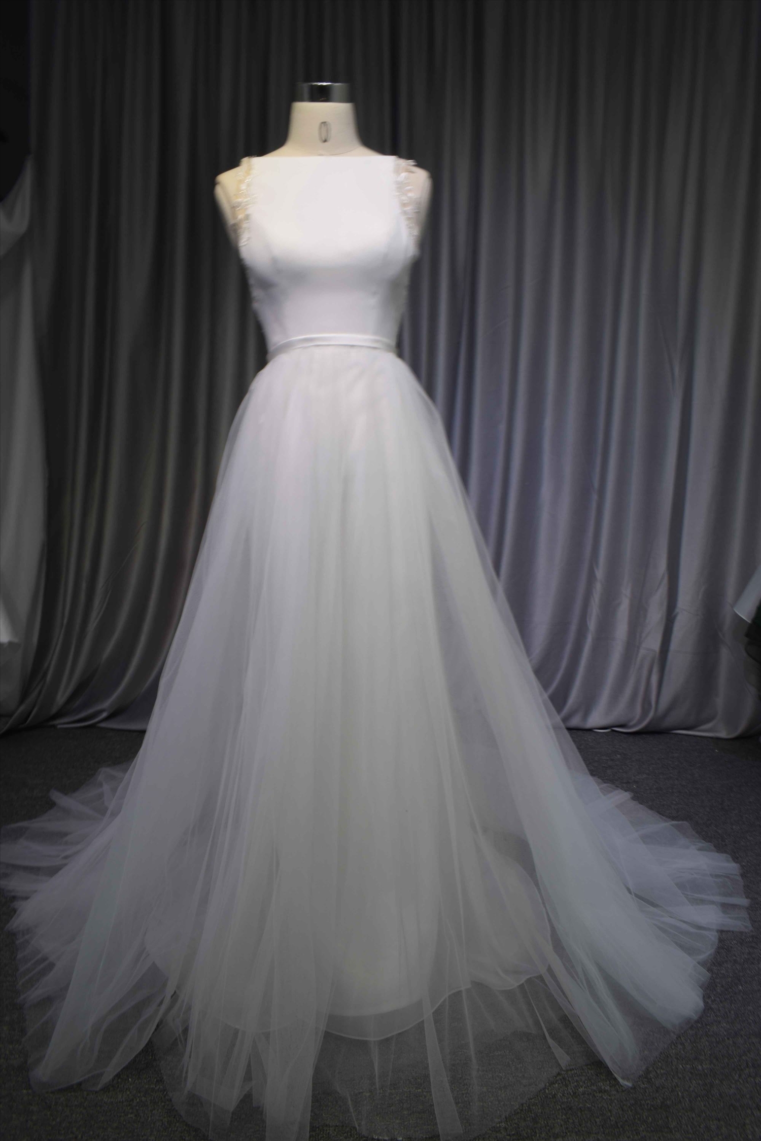 Chiffon mermaid gown with detachable train wedding dress