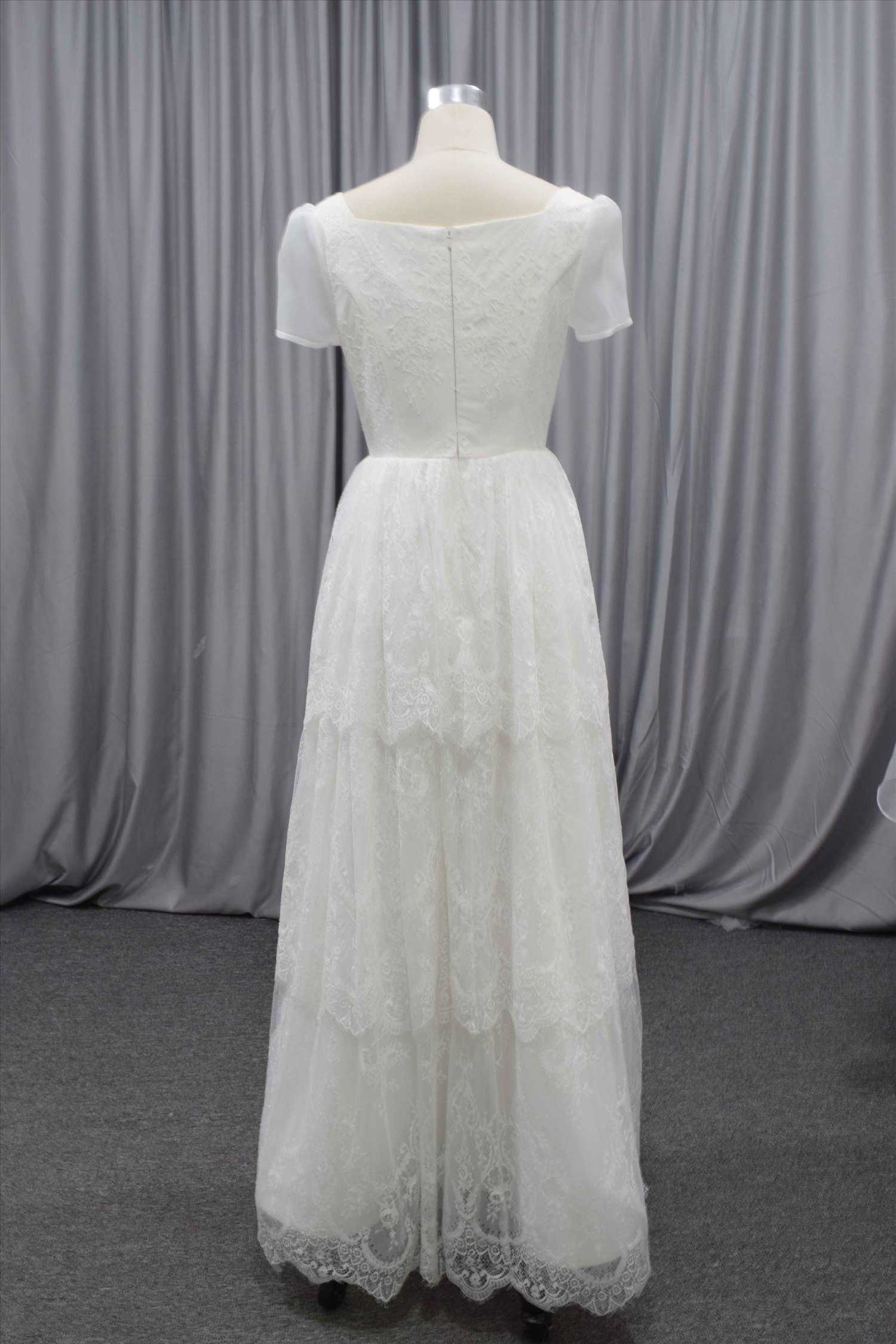 Lolita style pretty design short sleeves 3 layers lace bridal gown