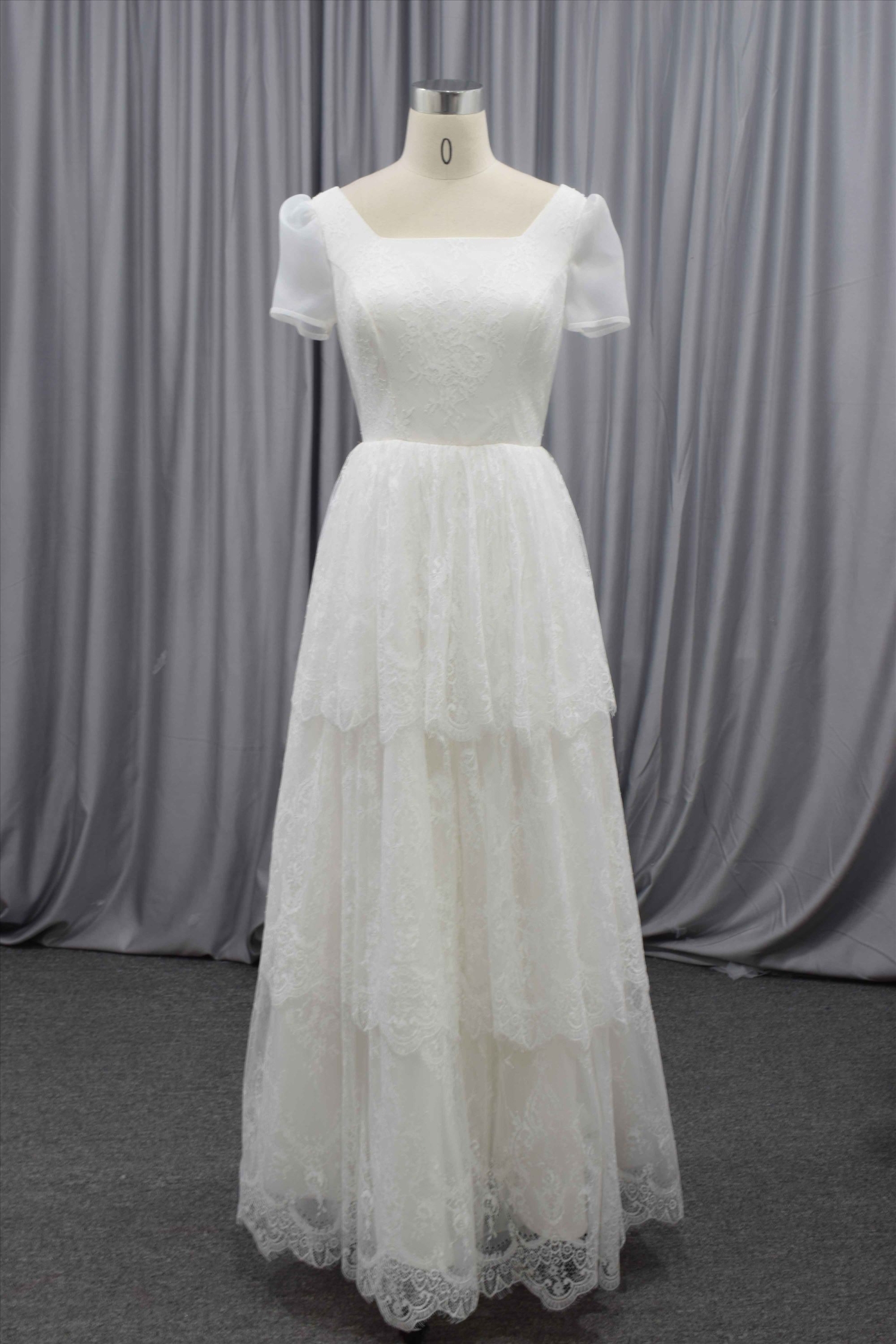 Lolita style pretty design short sleeves 3 layers lace bridal gown