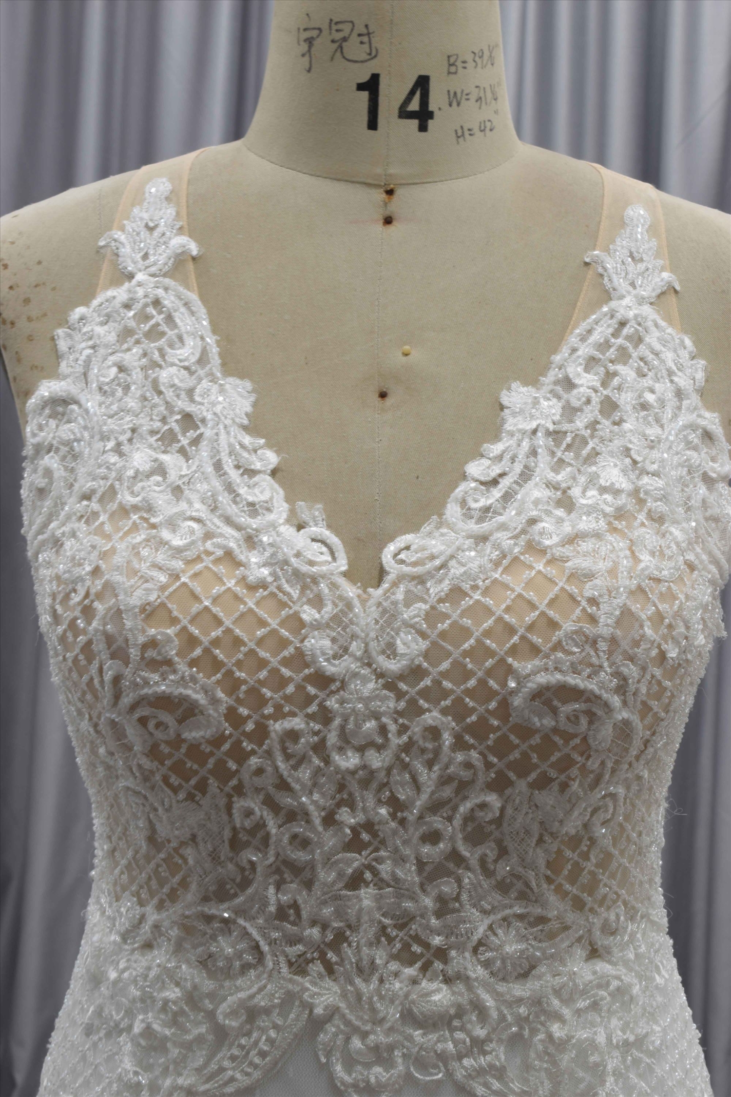 Feminine Gorgeous Mermaid wedding dress sexy fit and flair bridal gown