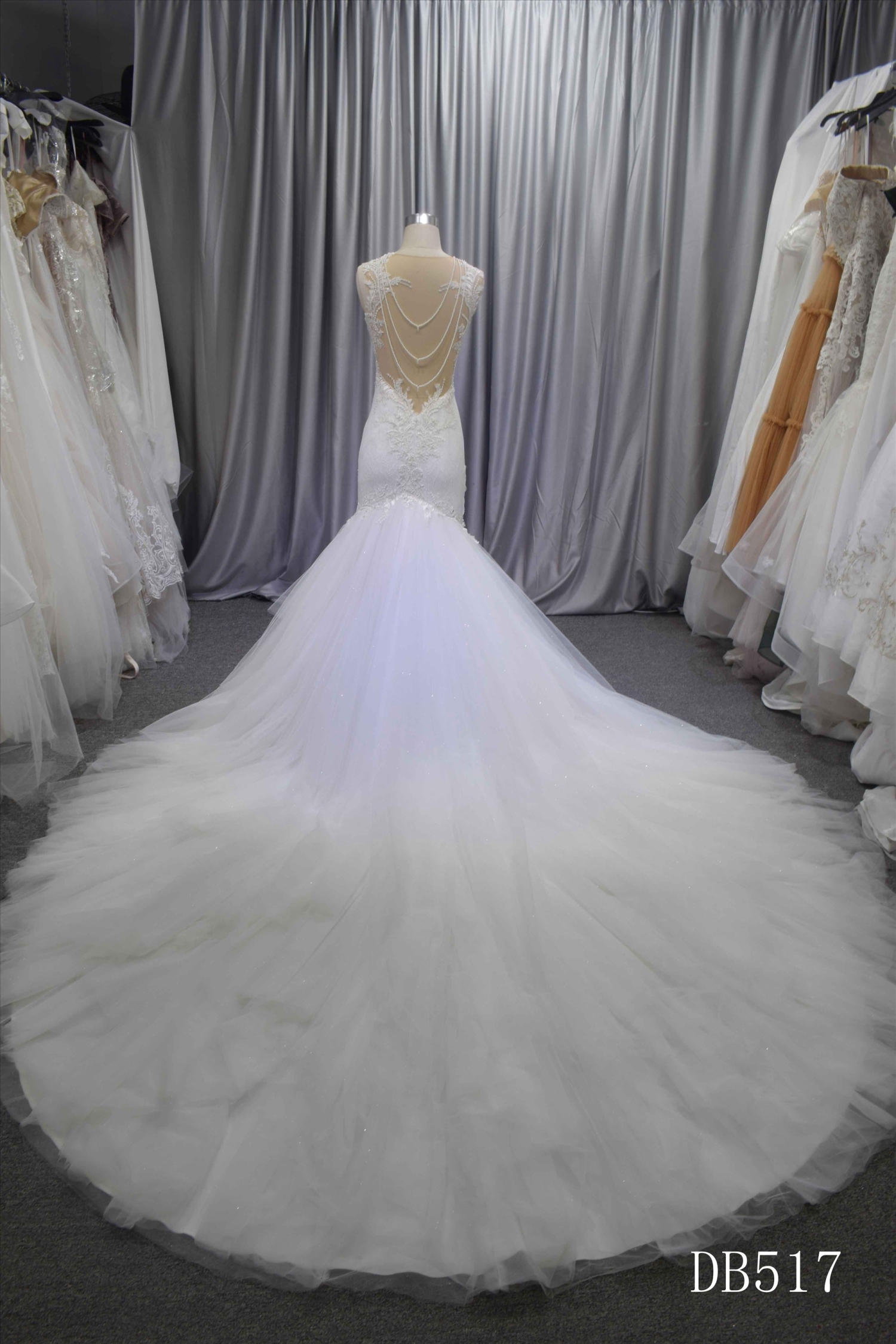 Long train Mermaid style wholesale wedding dress with nice lace