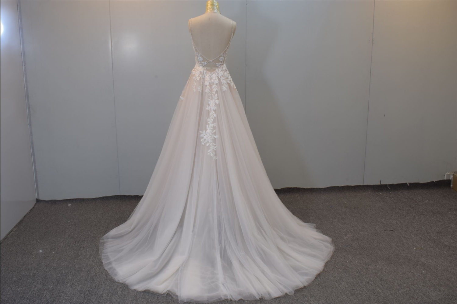 Blusher Hot Sell A Line Bridal Gown With Beading Straps Wedding Gown