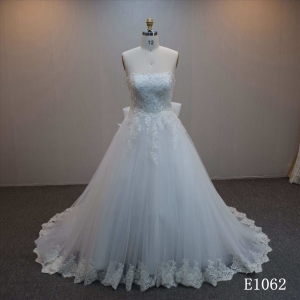 Lastest design A-line bridal dress guangzhou factory made elegant Lace bridal dress