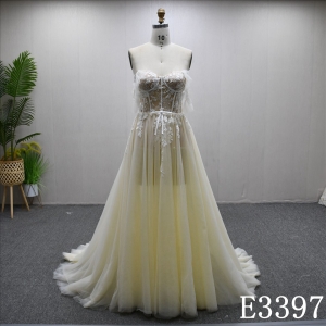 Luxury Sweetheart Neckline Lace Applique Bones Illusion Fashion Wedding Dress