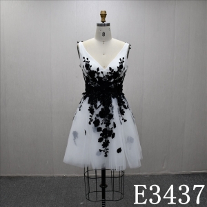 New design luxurious lace applique popular elegant A-line short skirt wedding dress