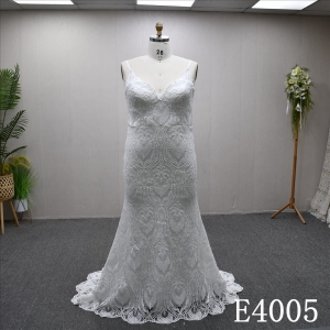 Detachable train, mermaid plus-size wedding dress, full-body lace embellishment