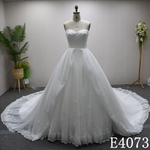 Hot-selling A-line dress, luxurious design, lace, long train wedding dress/evening gown
