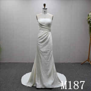 Unique and minimalist  design, spoon neckline, back zipper wedding dress