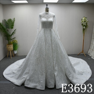 Fashionable and luxurious long-sleeved A-line unique design evening gown wedding dress