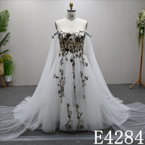 2025 New Sweetheart neckline Off shoulder sleeves colorful Lace Wedding Dress