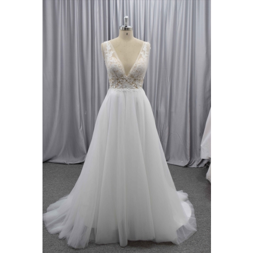Vintage A line bridal gown V back wedding gown in cheap price