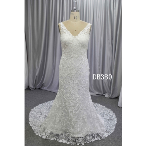 V neckline mermaid brilliant lace wedding dress