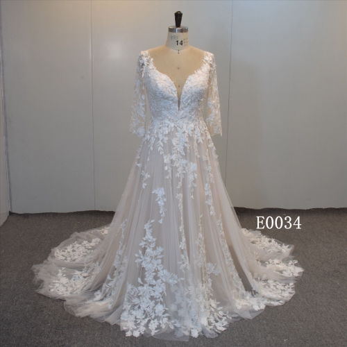 Guangzhou Factory Gorgeous A Line Wedding Dress Lace Long Sleeves Bridal Dress Wedding Dress