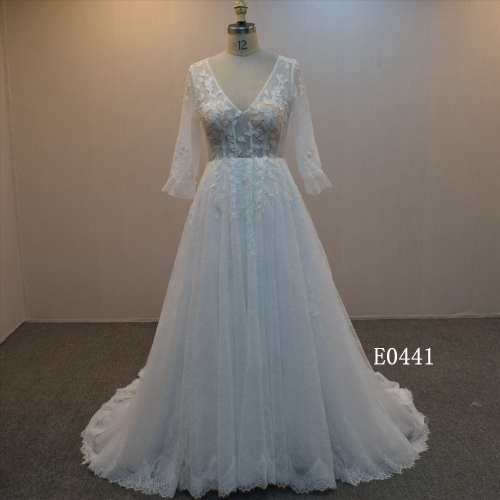 2022 New Arrival Wedding Dress A Line Bridal Dress With Lace Applique