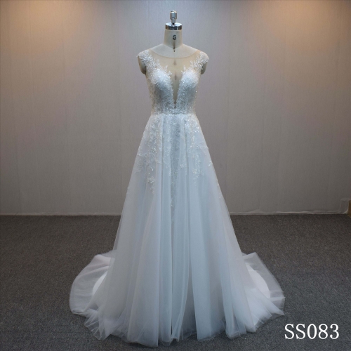 Lastest design A-line bridal dress guangzhou factory made elegant Lace bridal dress