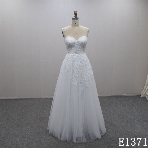 Intellectual  A-line lace appliqued strapless floor length bridal dress for women
