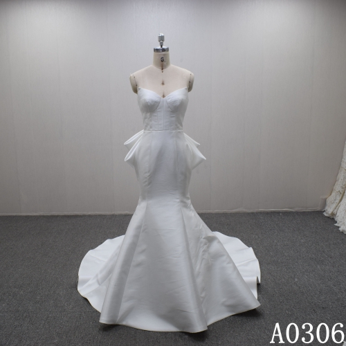 Elegant and simple slim-fit wedding dress Guang Zhou Made