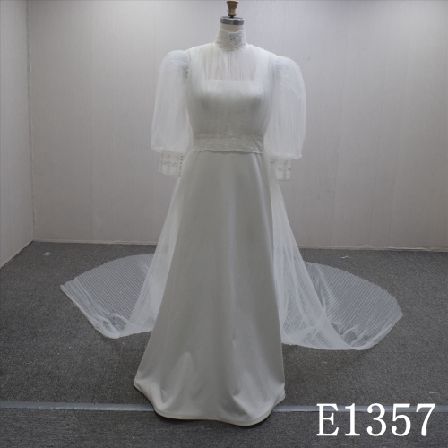 Simple Square A-line Taffeta Hand Made  Bridal Dress For Women