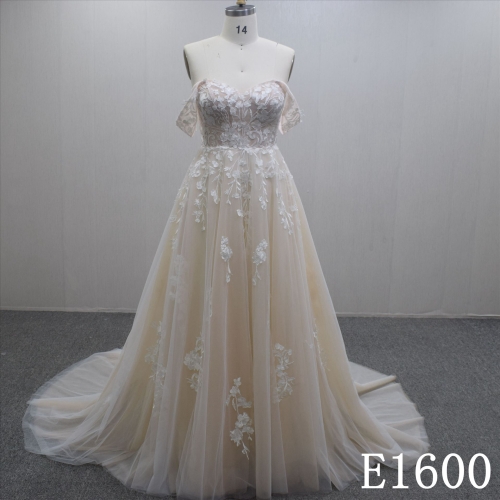 Summer Simple A-line Off Shoulder Lace Flower Hand Made Bridal Dress