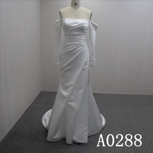 Special Design Long Sleeves Satin Hand Made wedding Dress