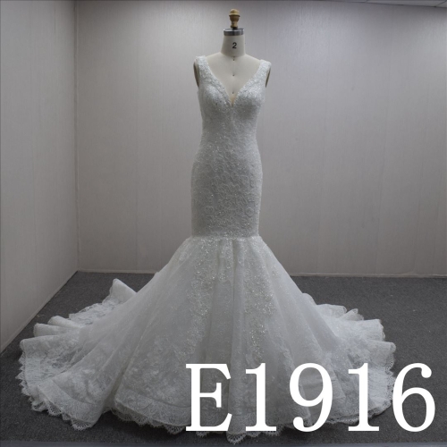 V-neckline Bridal dress with Sleeveless and Sweep Mermaid Train