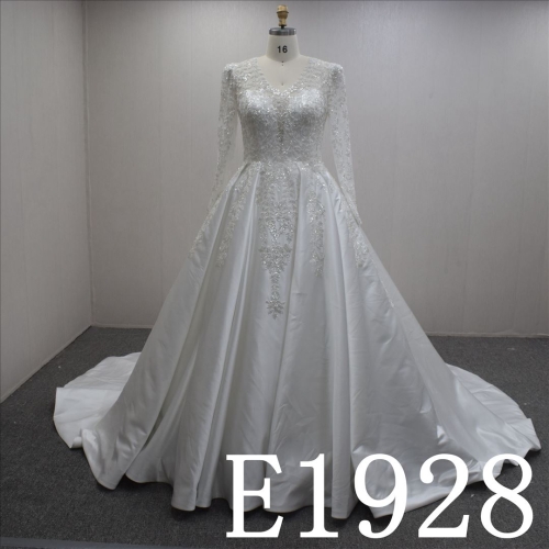 Simple Sexy V-neck With Sweep train Hand Made wedding Dress