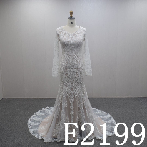High Quality Elegant and simple Long Sleeves  Wedding Dress