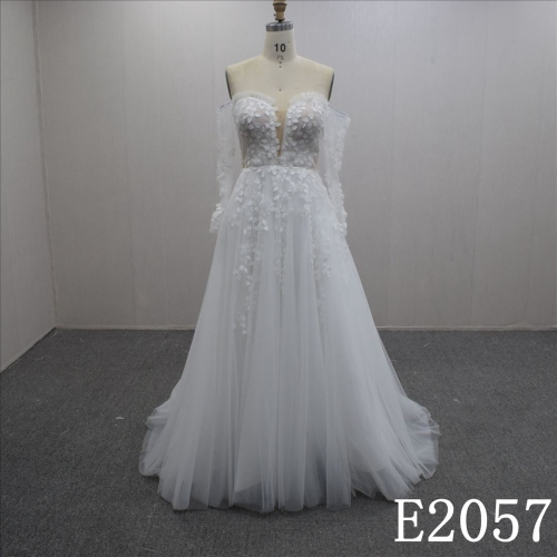 Long Sleeve and Sweetheart Lace Flower  Hand Made Bridal Dress