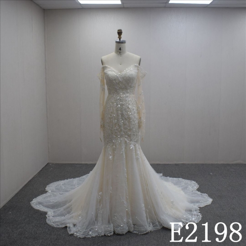 Special Long Sleeves and V-neck Lace Flower  Hand Made Bridal Dress