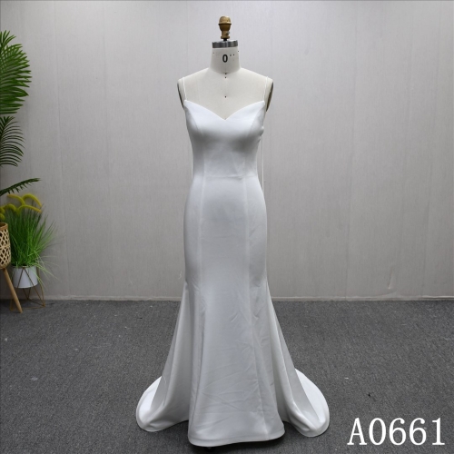2025 Elegant Plain Sheath Mermaid Spaghetti straps High Quality Bridal Gown