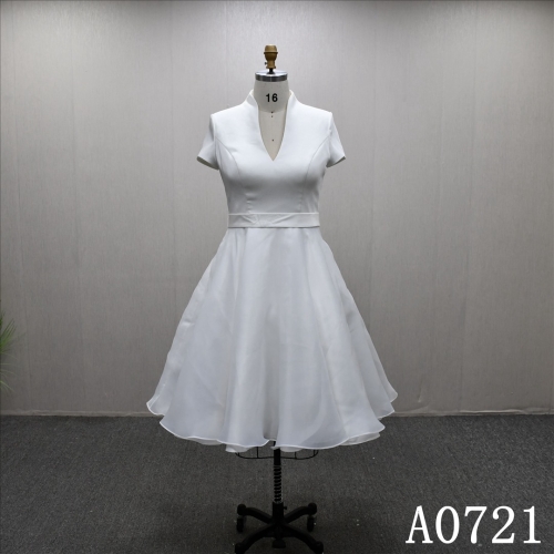 New Design High V-neckline Plain Elegant Gentle Short Skirt Bridal Gown
