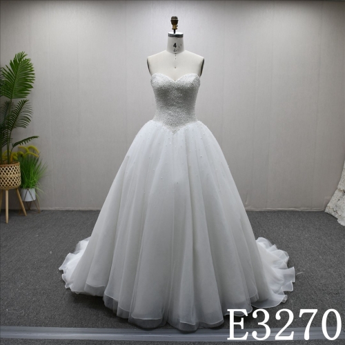 2025 Luxury Ivory Sweetheart Neckline Beading Fashion High Quality Ball Gown