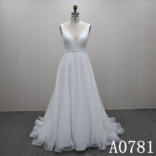 2025 Hot-selling V Neckline Pleat Luxury Long Train A-line Wedding Dress