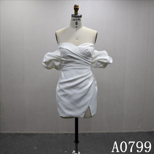 2025 Sweetheart Neckline Ivory Satin Pleat Fashion Gentle Short Skirt