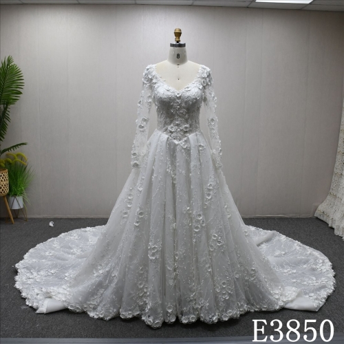 2025 Luxury lace flower ivory elegant V-neck A-line skirt high quality fashion