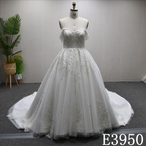 2025 Elegant High Quality Hot Sale A-line Lace Beaded Sequined Gentle Bridal Dress
