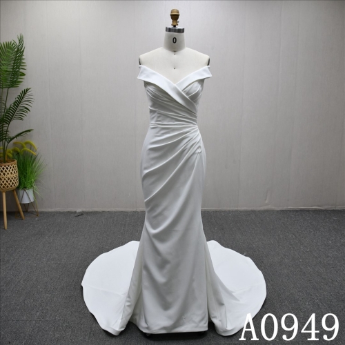 New simple design V-neck back zipper button popular mermaid wedding dress
